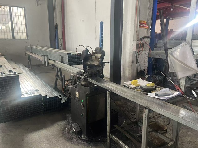 CNC Shearing Machine