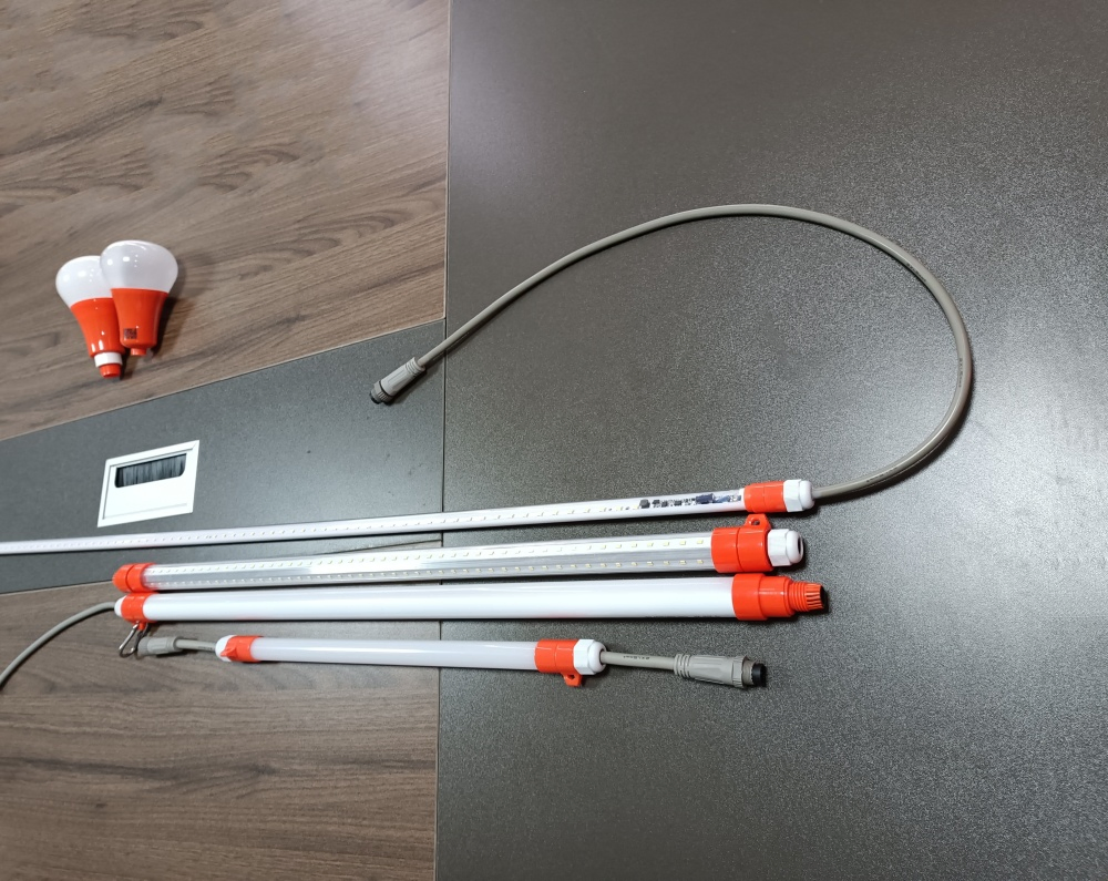 Dimmable Full Spectrum 2835 LED Chips T6 LED Grow Tube Poultry Light Waterproof Flicker-Free Chicken Farm Poultry Warm White Lighting