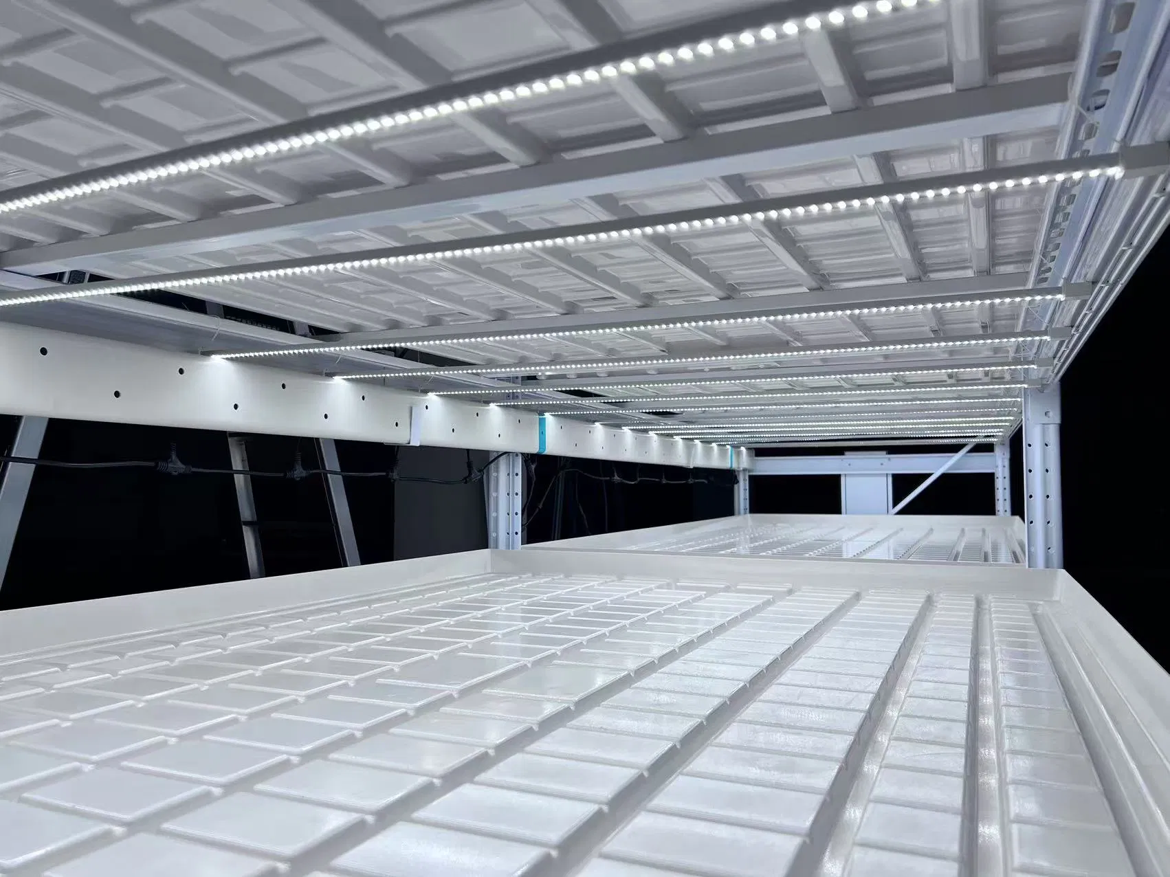 Vertical Farming Kit with Modular Structure Integrated Adjustable LED Grow Lights and Smart Flood-Drain Irrigation System