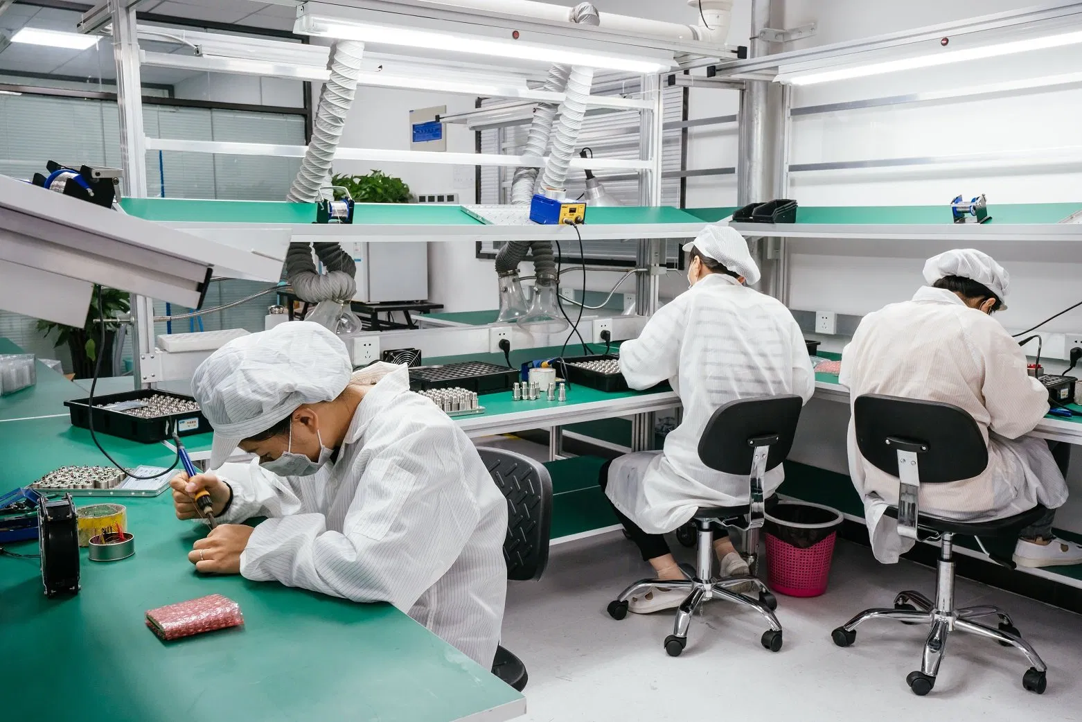 Wireless Vibration and Temperature Monitoring System for Predictive Maintenance 4.0