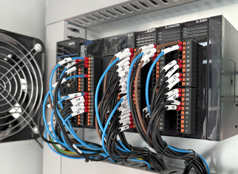 PLC Control System Industrial Control Equipment Automation System Cabinet with PLC Program