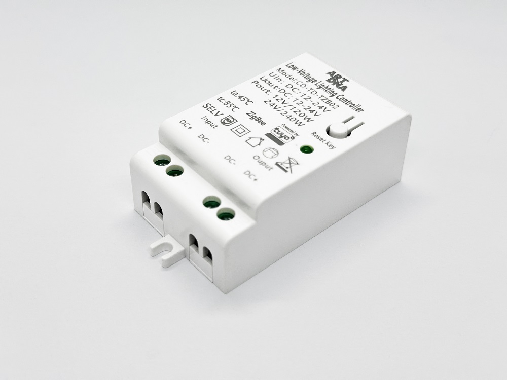 Smart Power Management Hub with Voice Control and WiFi Monitoring