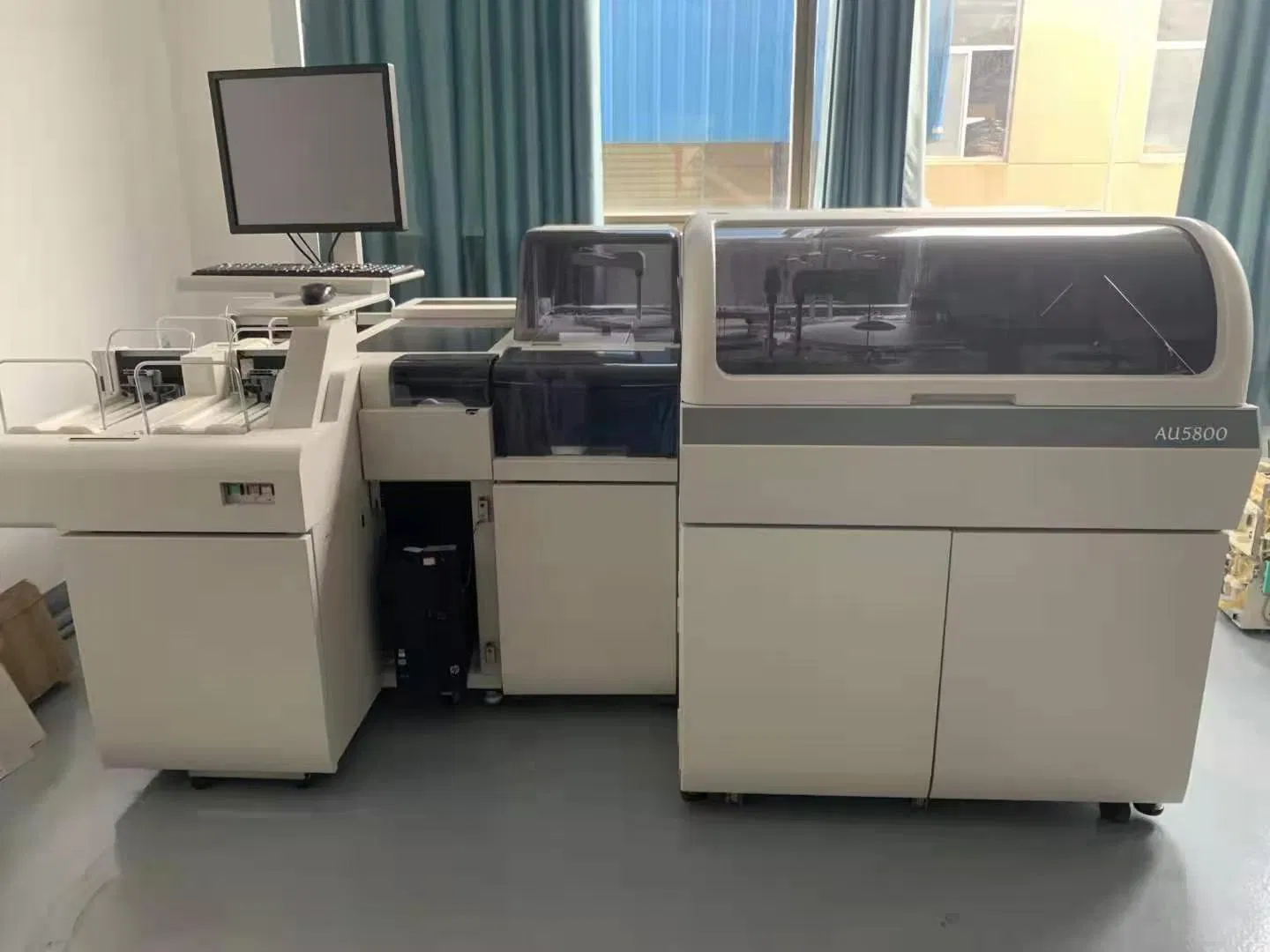 Advanced Biochemistry Analyzer and Patient Health Monitoring System