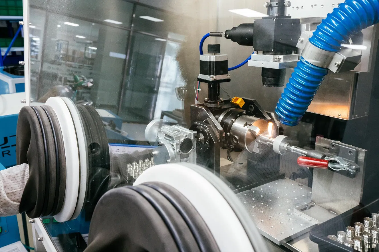 Wireless Vibration and Temperature Monitoring System for Predictive Maintenance 4.0