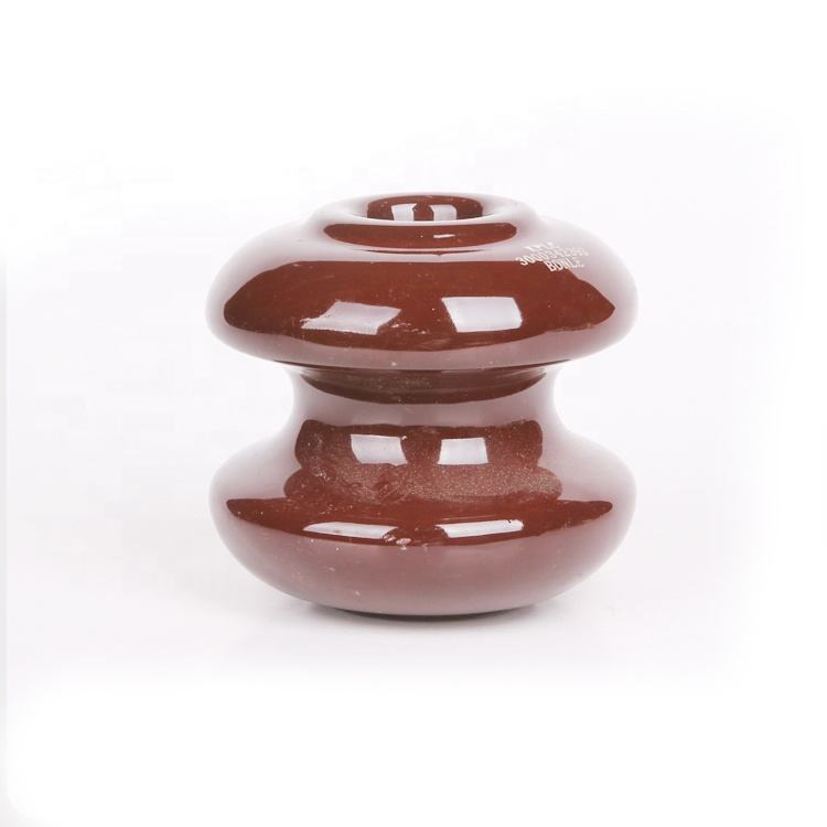 Aislador de porcelana con grillete