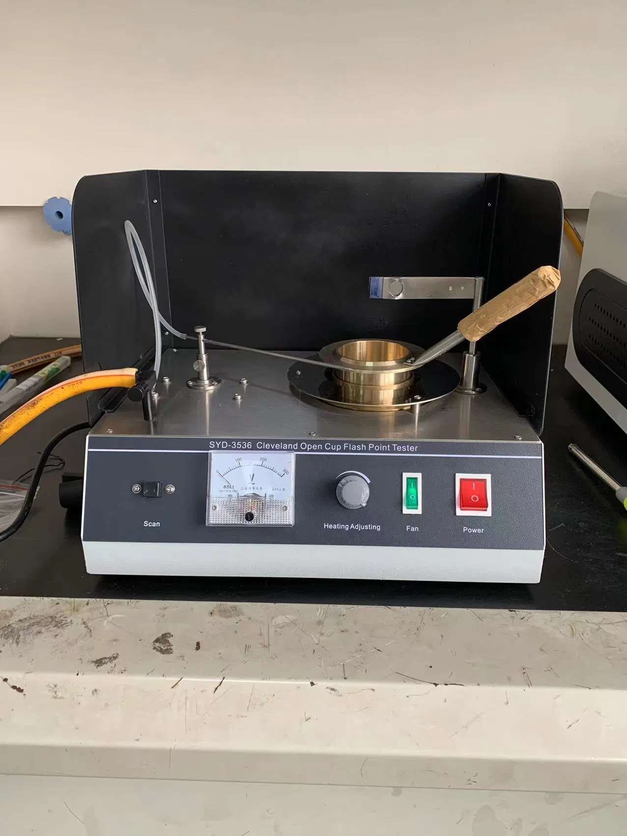 Probador automático de punto de inflamación de aceite aislante Pensky Martens de copa cerrada aparato digital de punto de inflamación