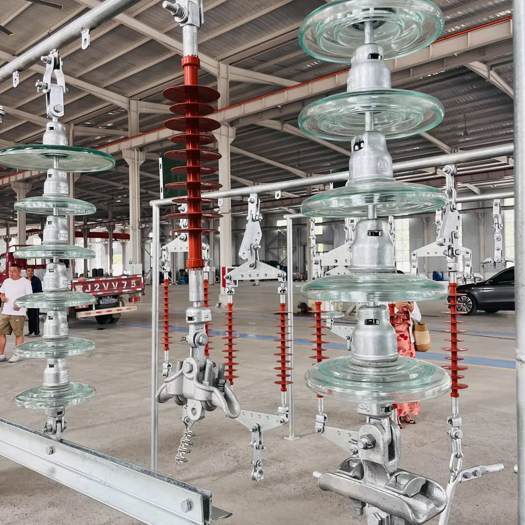 Aisladores de porcelana cerámica para suspensión en líneas de transmisión de energía