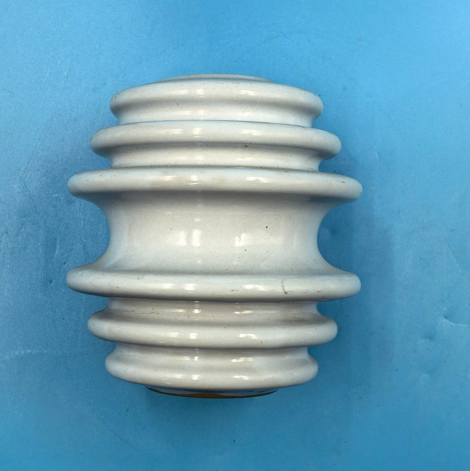 Aislador de porcelana tipo carrete ANSI 53-5 de alta calidad para líneas de transmisión