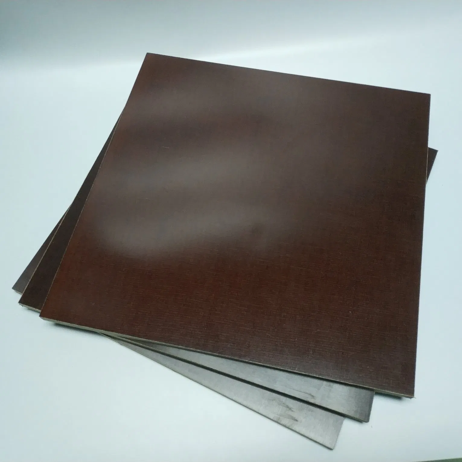 Hoja de bakelita marrón y naranja aislante de laminado fenólico con tela para aparatos electrónicos