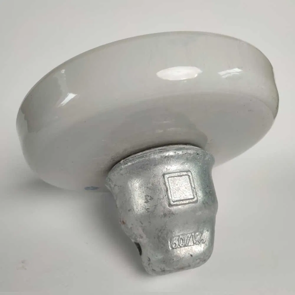 Aisladores de porcelana para postes de línea de transmisión ecológicos personalizados 11kv