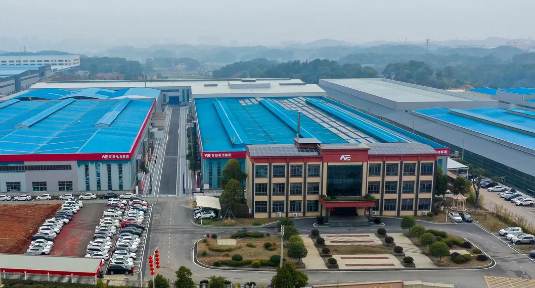 Aislador de cerámica de porcelana ANSI 54-2 para línea de postes