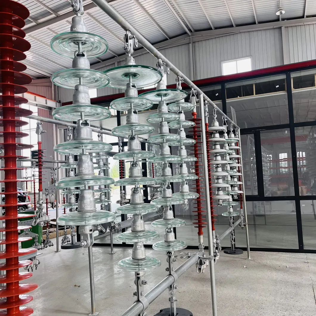 Aisladores de transmisión de energía