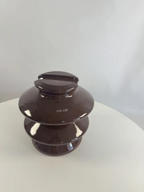 Aislante de porcelana cerámica color marrón 20kv Vhd-20 para línea de postes