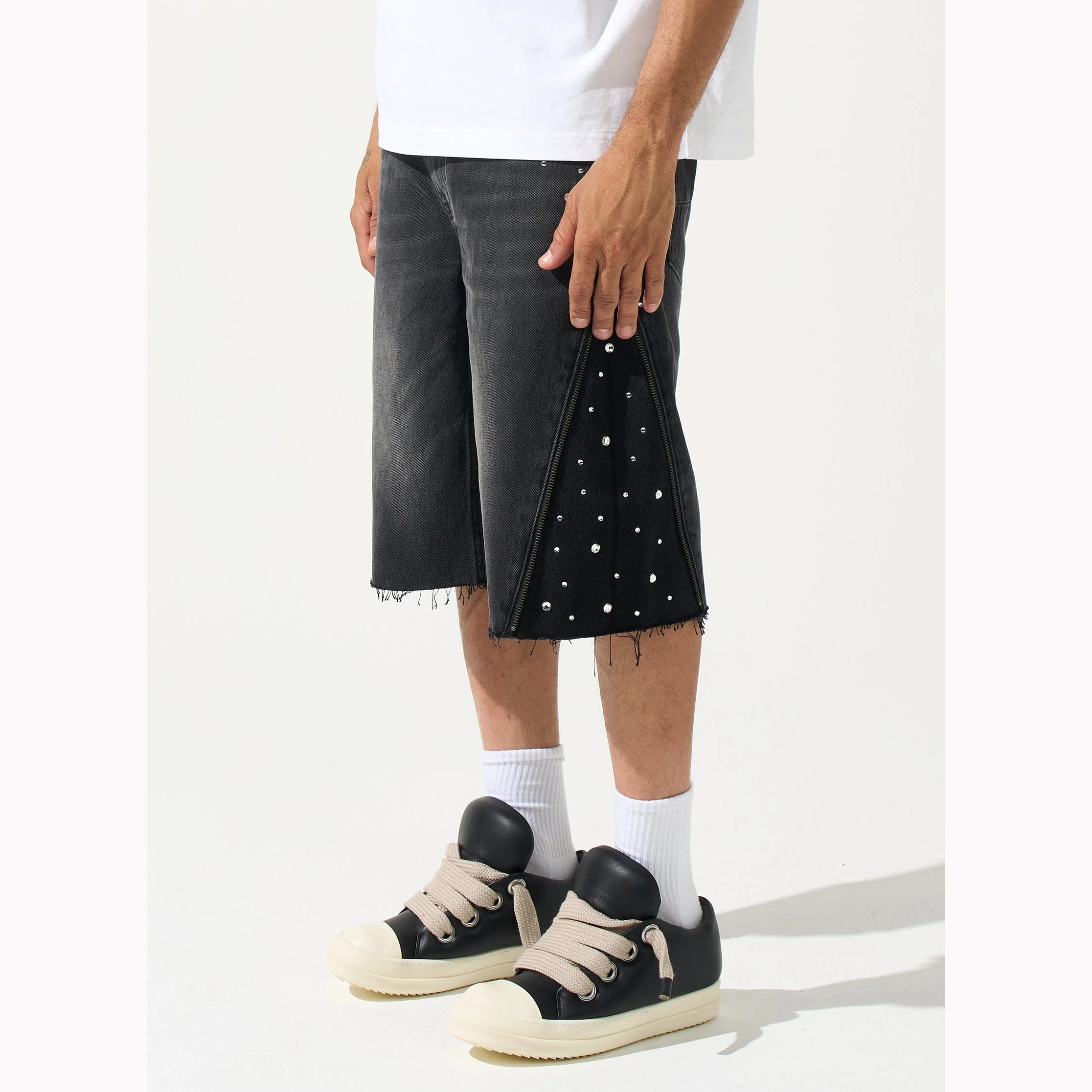 Vintage Wash Premium Black Denim Shorts Custom Rhinestone Mens Shorts Raw Hem Side Zipper Streetwear Appeal comfort Meets Style