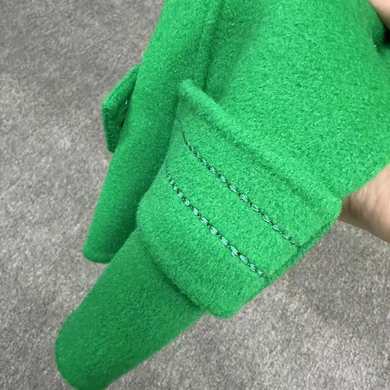 Wholesale Women's Green Wool Trench Coat Single-Breasted French Style with Fur Solid Color Loose Leisure Winter Fashion Overcoat
