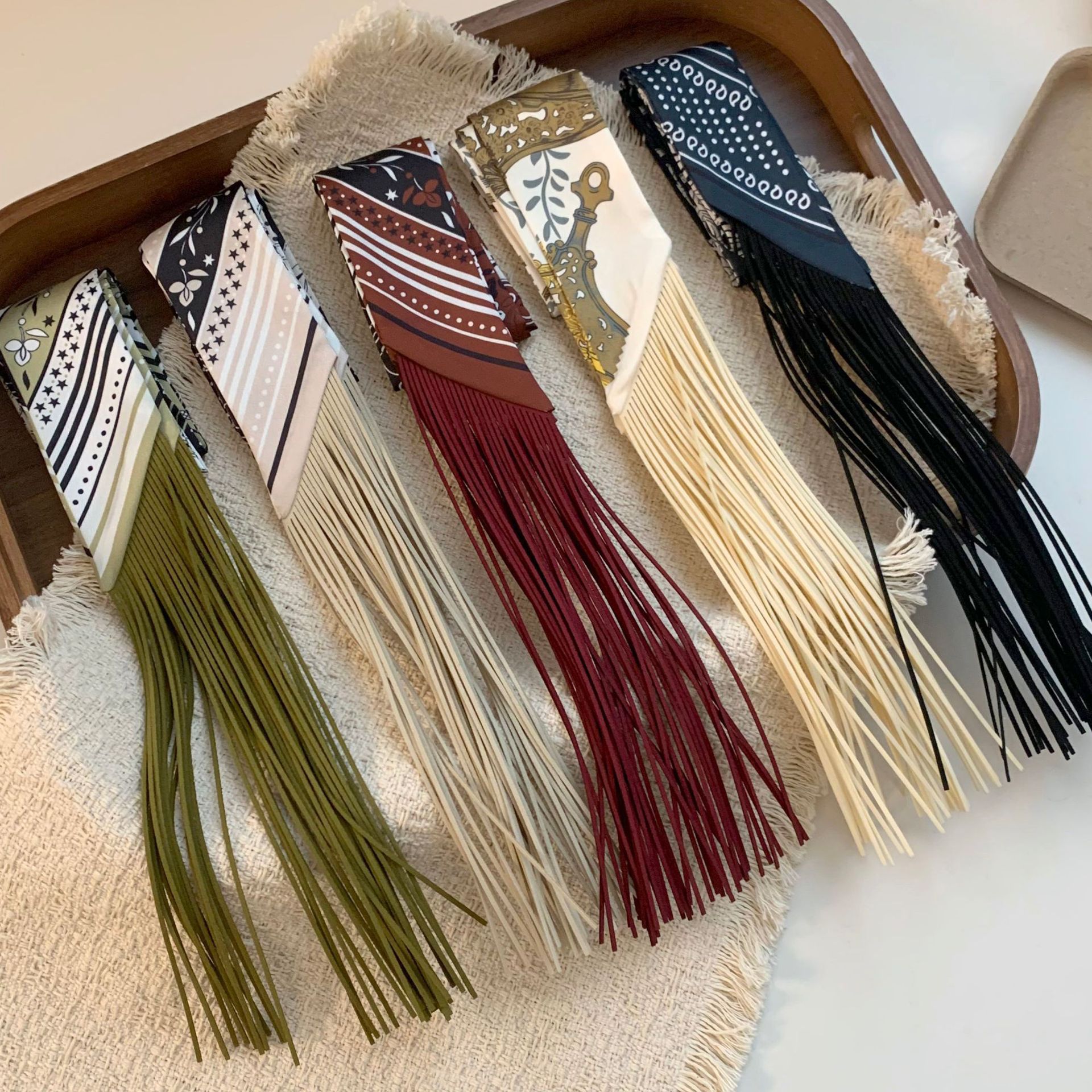 5*130cm Latest Design Tassel Silk Scarf Bag Scarf Silk Luxury Custom Leopard Print Design Twillies Scarf for Handbags