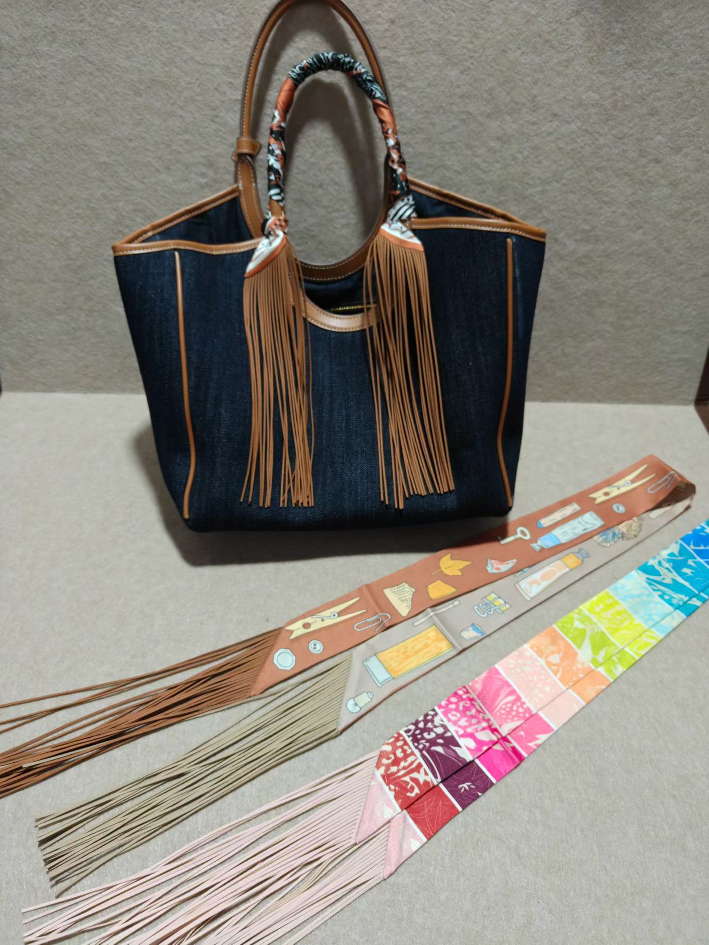 5*130cm Latest Design Tassel Silk Scarf Bag Scarf Silk Luxury Custom Leopard Print Design Twillies Scarf for Handbags