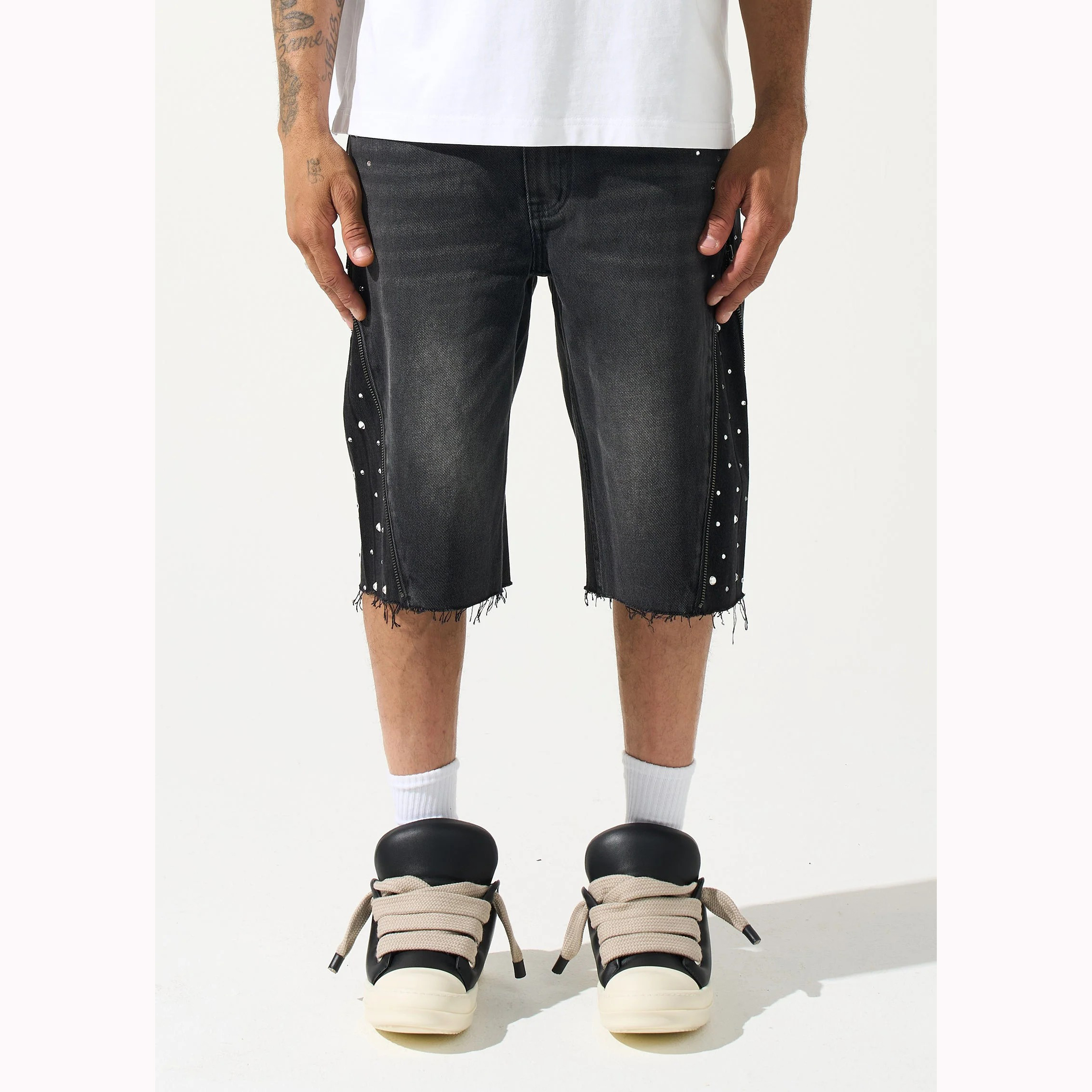 Vintage Wash Premium Black Denim Shorts Custom Rhinestone Mens Shorts Raw Hem Side Zipper Streetwear Appeal comfort Meets Style