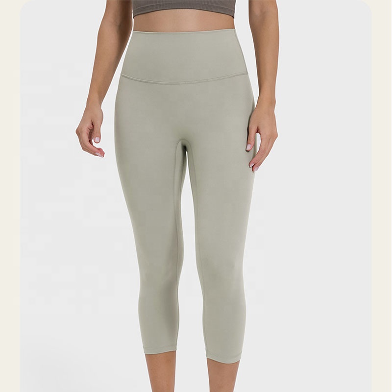 Naked Feeling Slim Fitted High-Waisted Elastic Waist Four-Way Stretch Breathable Calf-Length Quick Dry Gym Leggings Women Solid