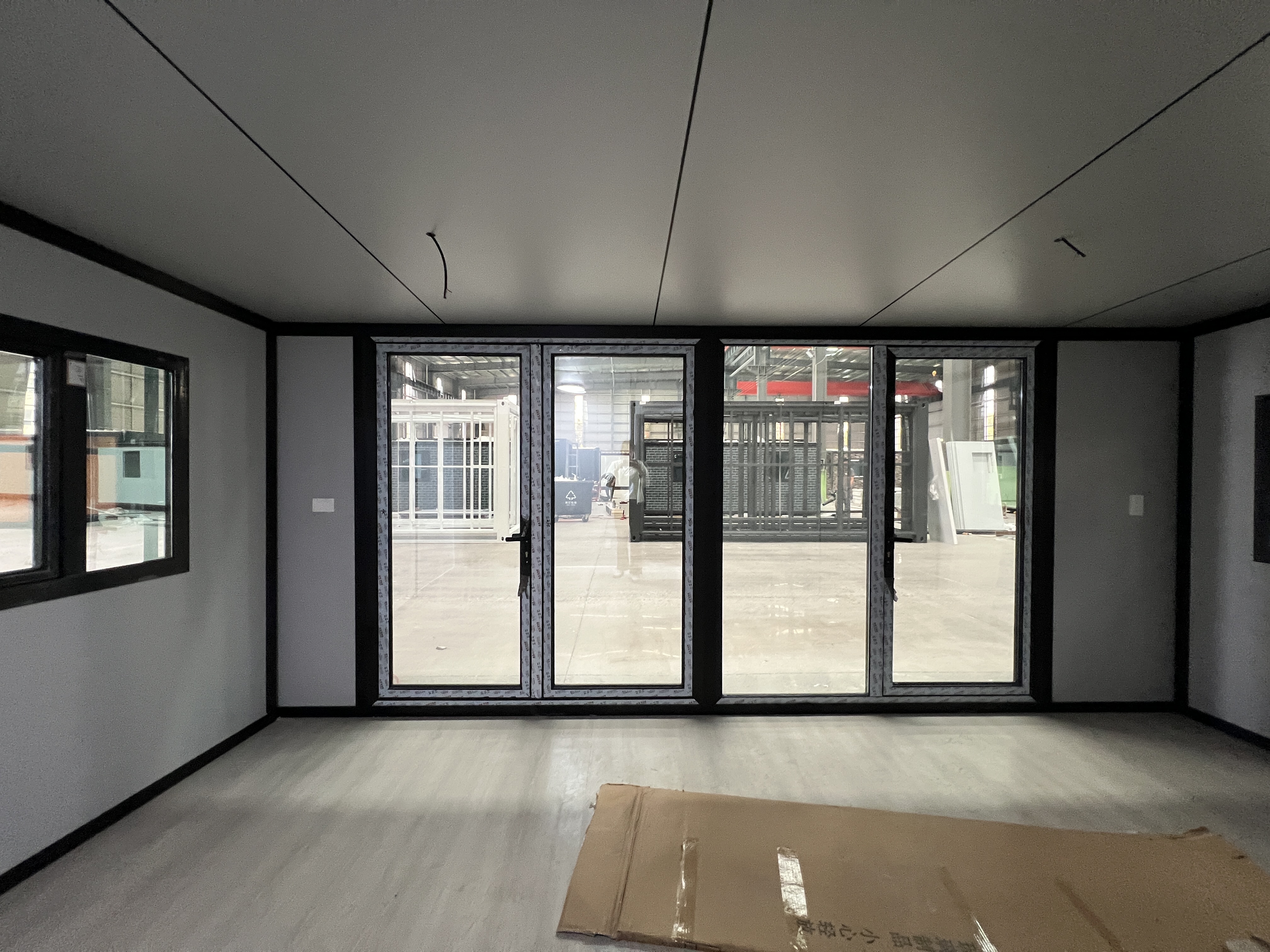Ready Made Luxury Cabin Expandable Steel Prefabricated Home Modular Folding Tiny Container House