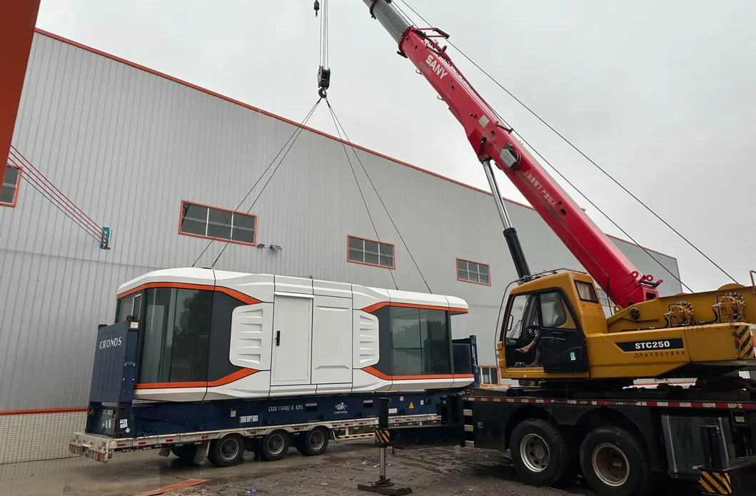 Transport loading on flatbed trailer