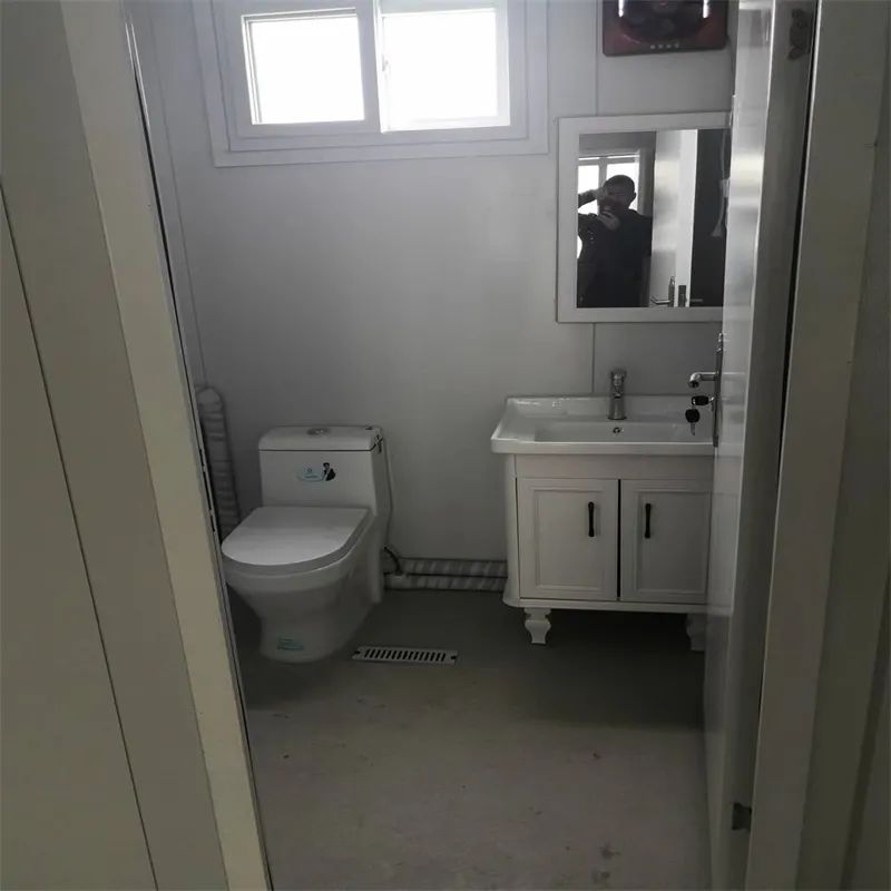 Prefab Prefabricated Flat Pack 20 Feet 40FT Shipping Container Premade Modular House