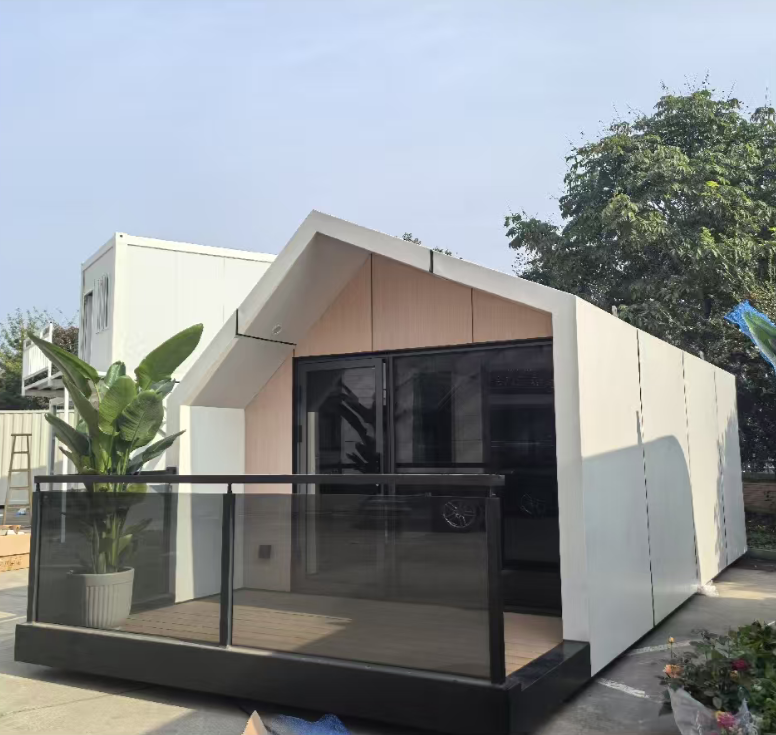 Steel Frame House Kit CE Certified European Standard Luxury 2 Bedroom Prefabricated Home Gable Roof Modular Commercial Space