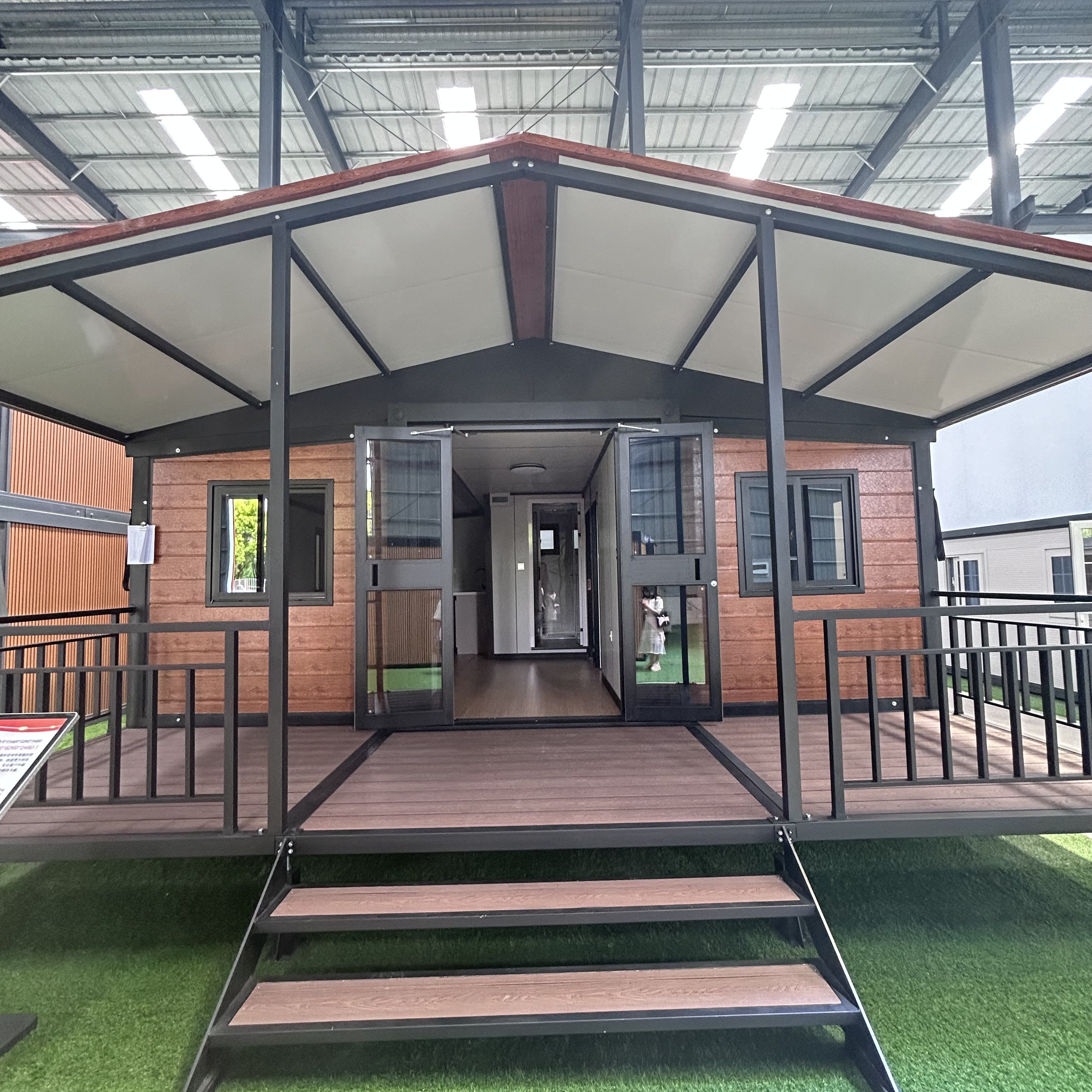 Flat Pack Expandable House 20ft 40ft Foldable Expand Design Complete Living Space 2-3 Bedroom Pre-fitted Family Prefab Home