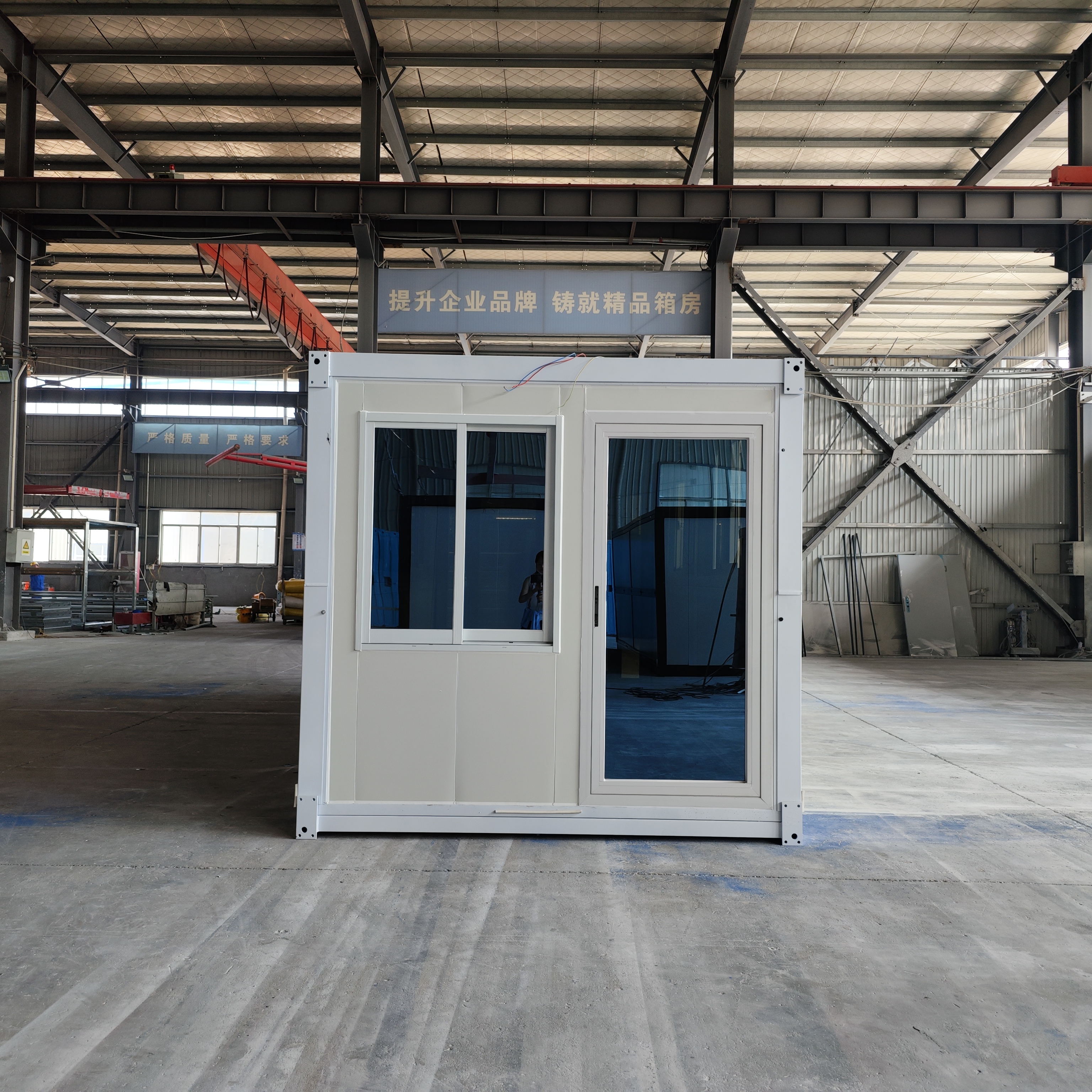 Folding Modern Breathable Sandwich Panel Container House Contemporary Corrosion-Resistant Coastal Prefab School Classroom