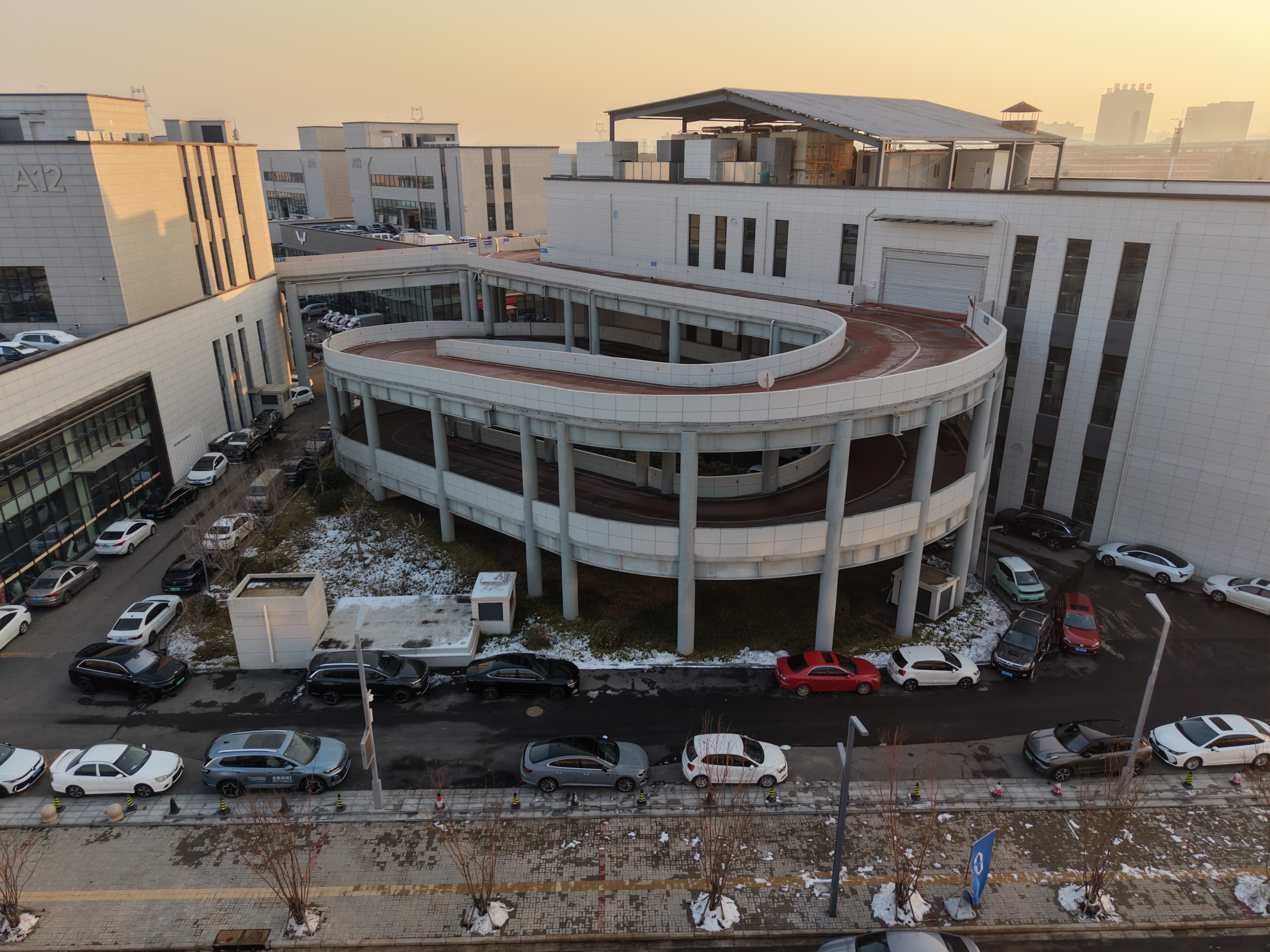Modern Prefabricated Steel Structure Buildings For Warehouses Factories Schools Malls Hotels Apartments Parks