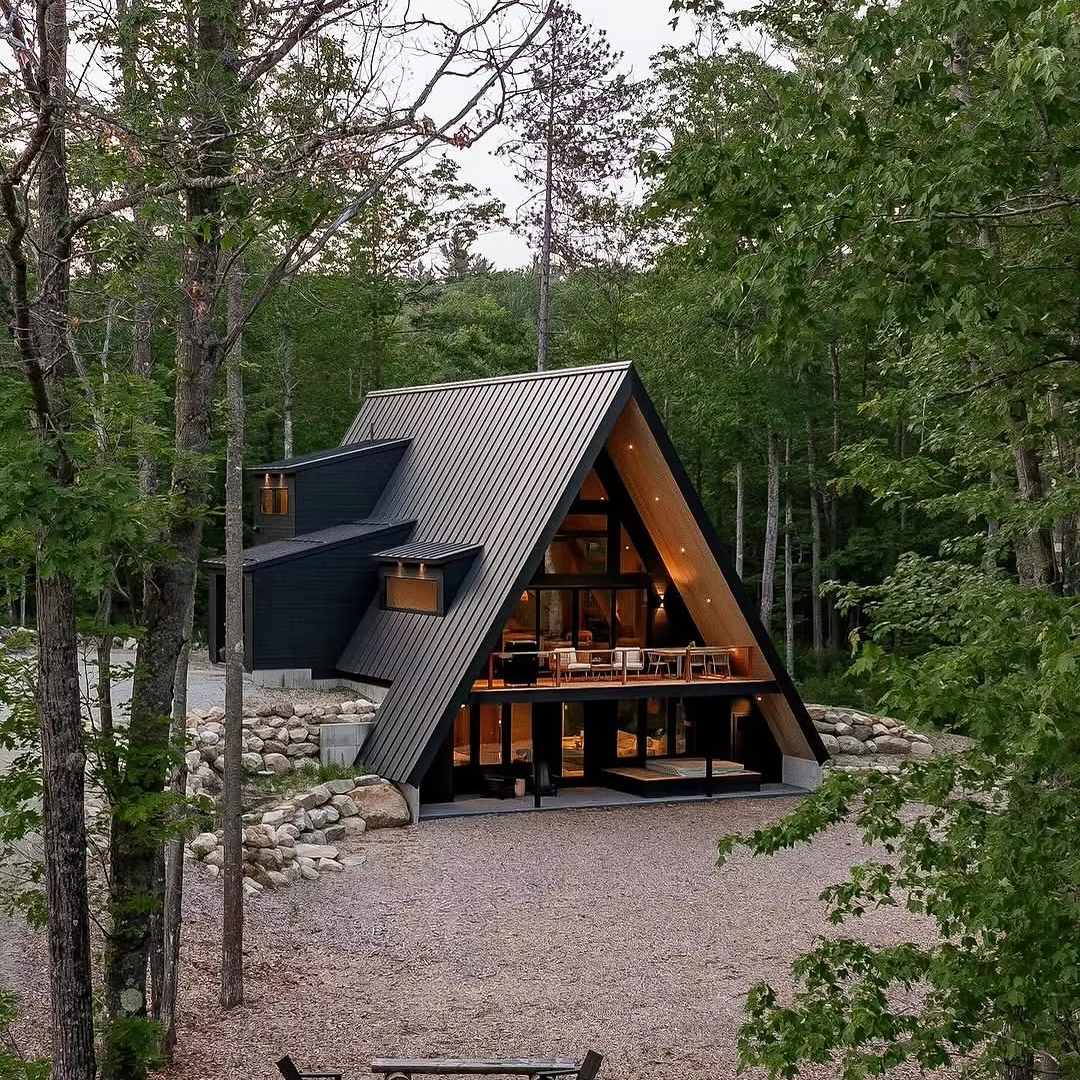 Modern Two-Storey Luxury Villa Beautiful Triangle House With Luxurious Decoration Style Light Steel Villa House