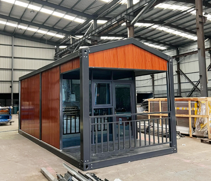 Contemporary A-frame 20ft 40ft Steel Container Villa Hotel Sandwich Panel Material Container House