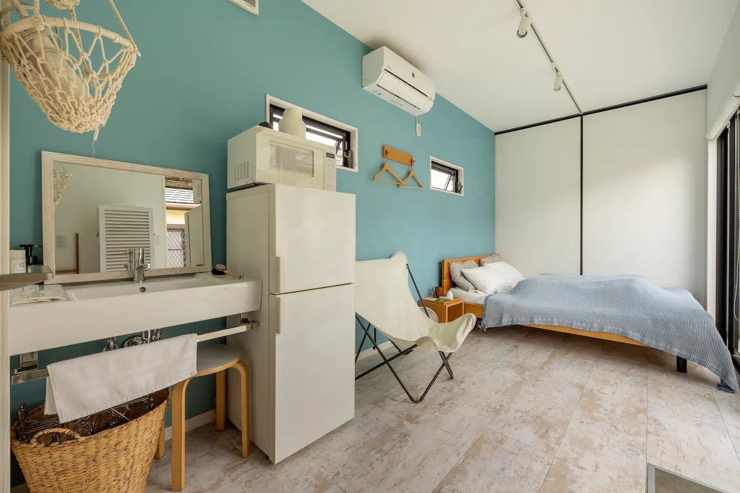Container Hotel Case 2