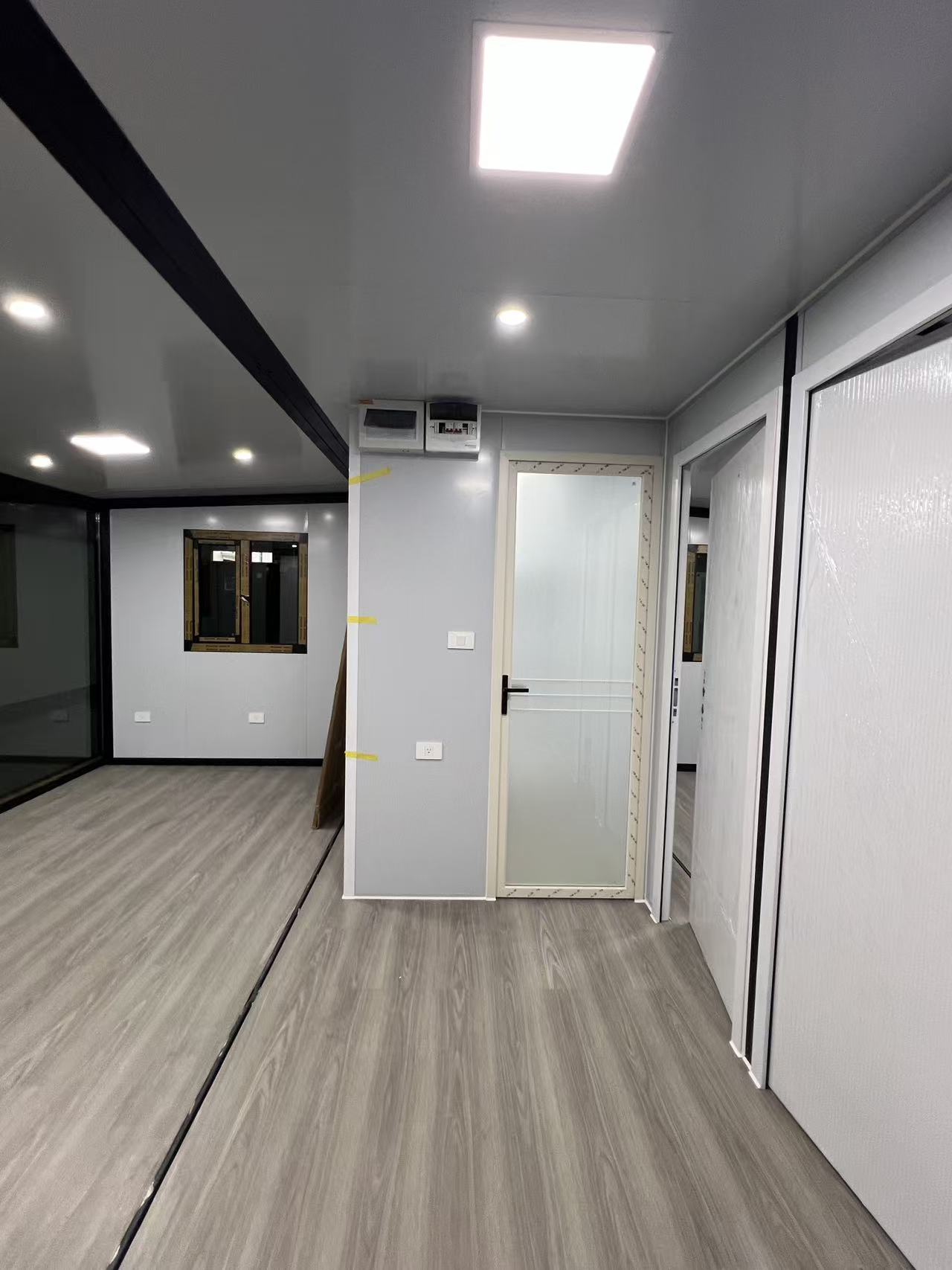 Ready Made Luxury Cabin Expandable Steel Prefabricated Home Modular Folding Tiny Container House