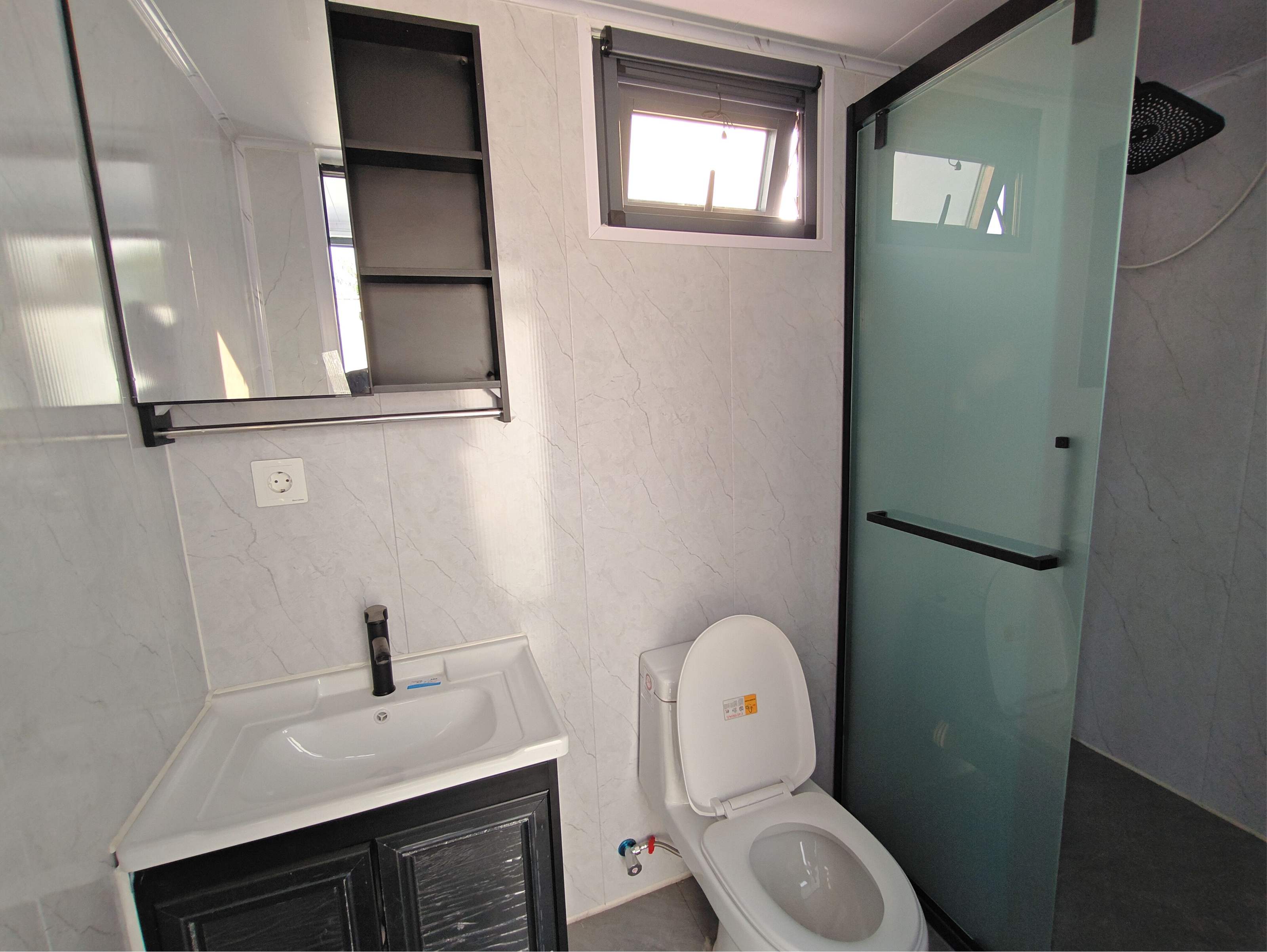 Prefabricated Apple cabin house 40ft View 3