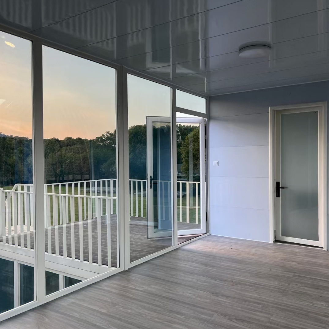 Remote Factory Wholesale Prefabricated Two Story Double Layer Apple Office Cabin House for Outdoor with a Balcony