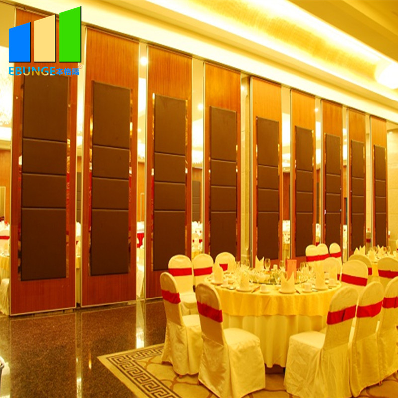 Movable partition characteristics
