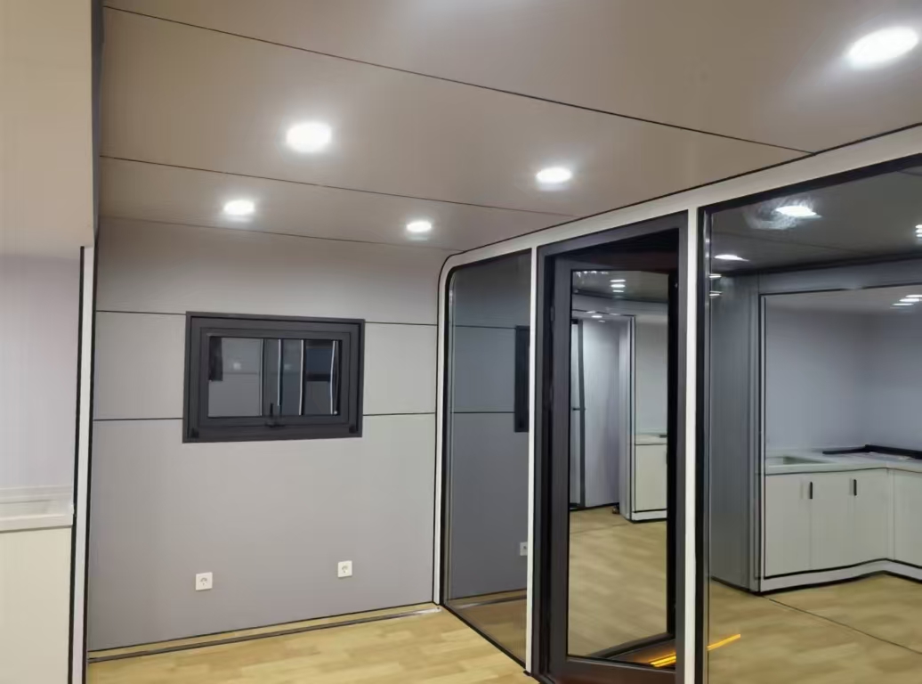 Expandable Apple cabin house View 3