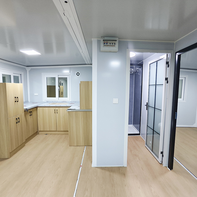 Luxury Modular Prefabricated 2 Bedroom Portable Container House Furnished Mini Casa