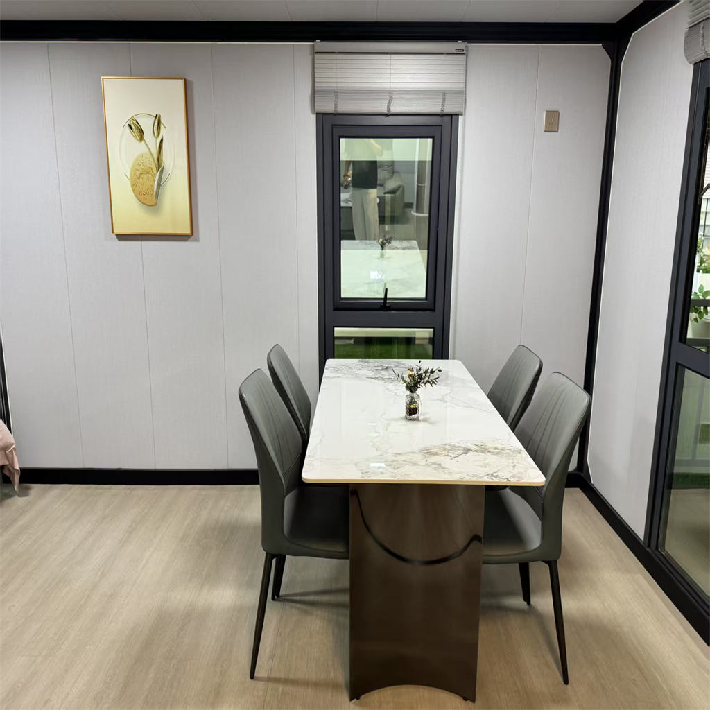 Remote Best-selling Luxurious Double-story 20ft 40 ft Prefabricated Expandable Container House 2 3 4 5 Bedroom