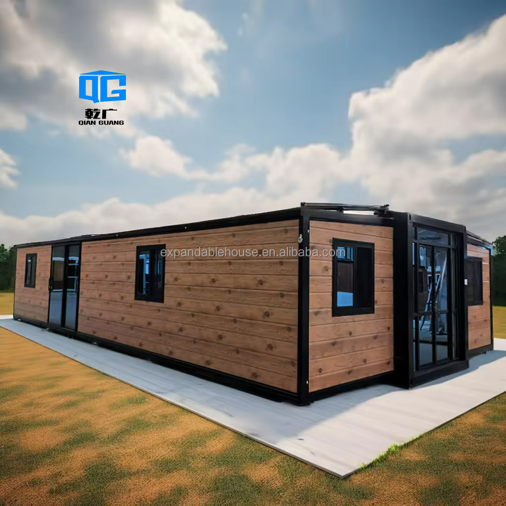 Wholesale Price 40ft Expandable Container House 4 Bedrooms Prefab Home Modular Cabin for Hotel/Campsite with Terrace and Roof