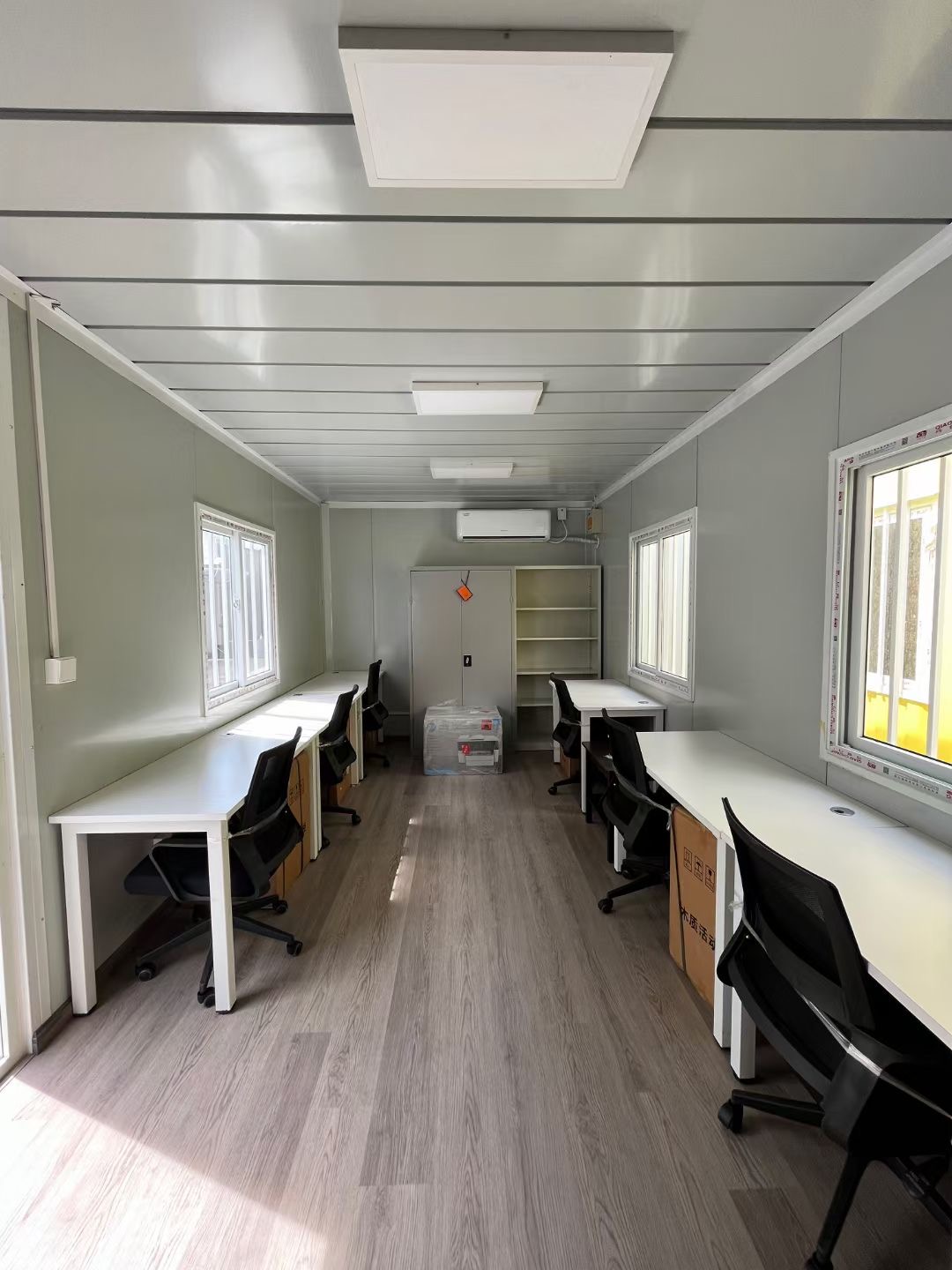 10FT 20FT Low Price Flat Pack Container House Modular Prefab Cabin Warehouse Garage Worker Dormitory Mobile Office