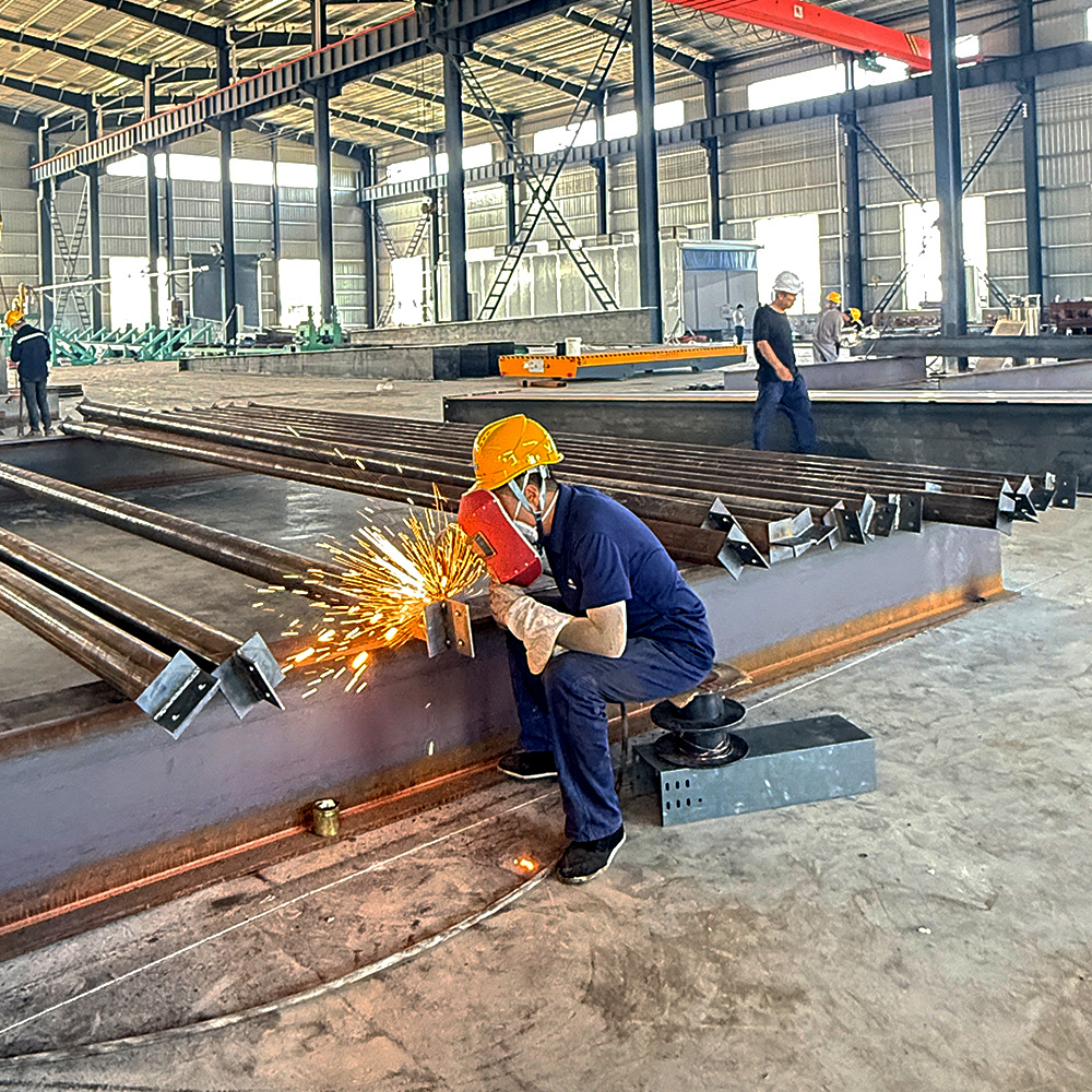 Manufacturer Price Low Cost Light Steel Structure Heavy Industrial Prefab Metal Building