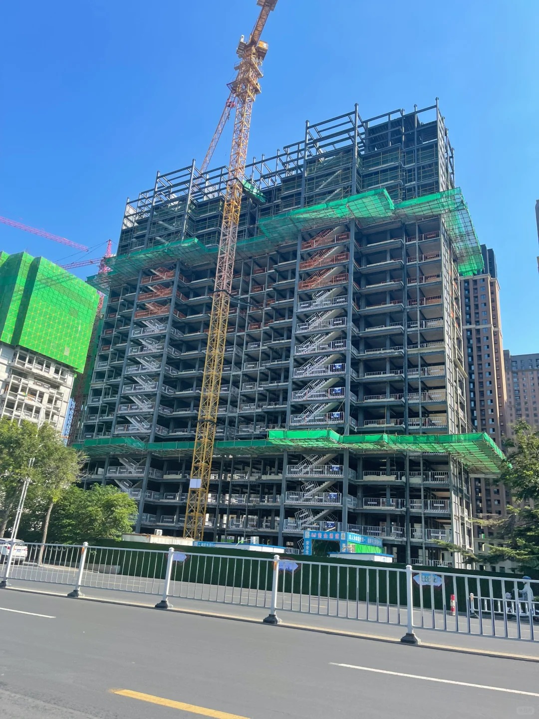 Prefab Light Weight Modern High Rise Multi Story Steel Structure Apartment Building