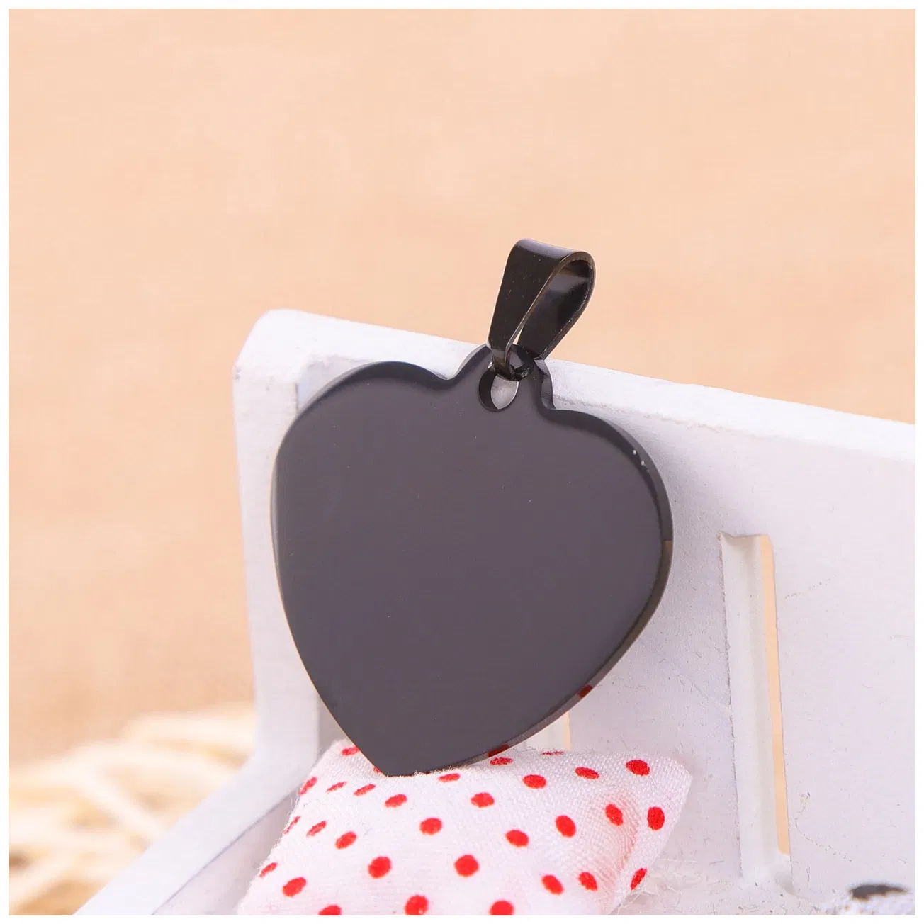 Hot Sale Fashion Stainless Steel Laser Print Heart Chain Pendant Necklace