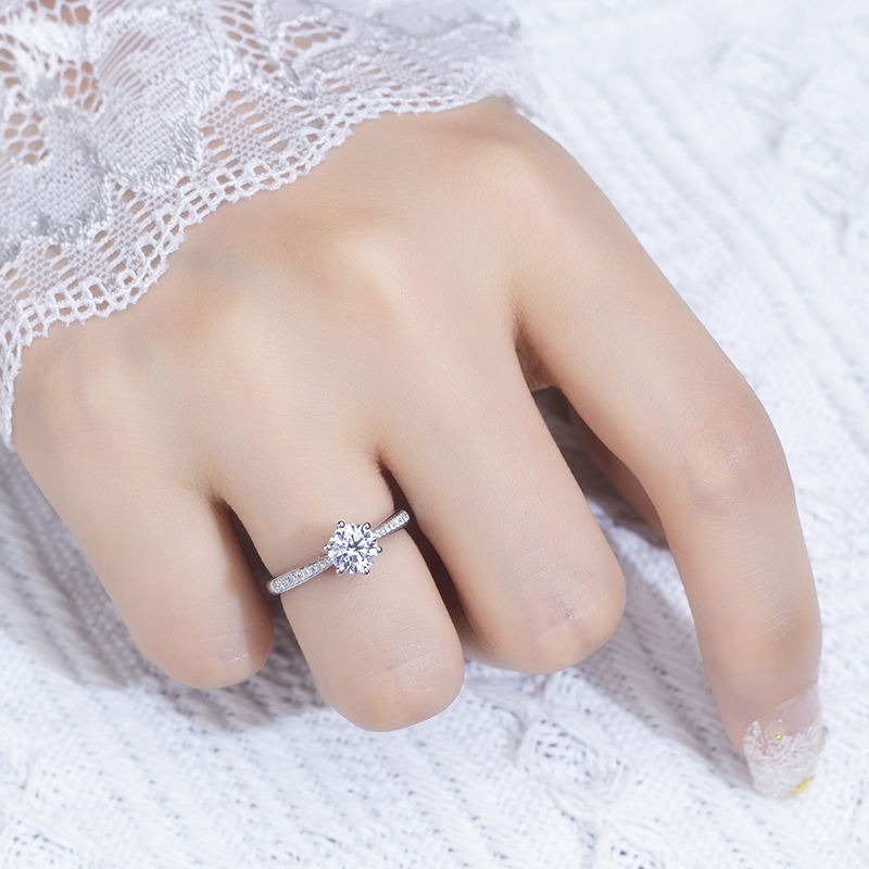 18K White Gold Engagement Wedding Round Cut Lab Grown Diamond Ring