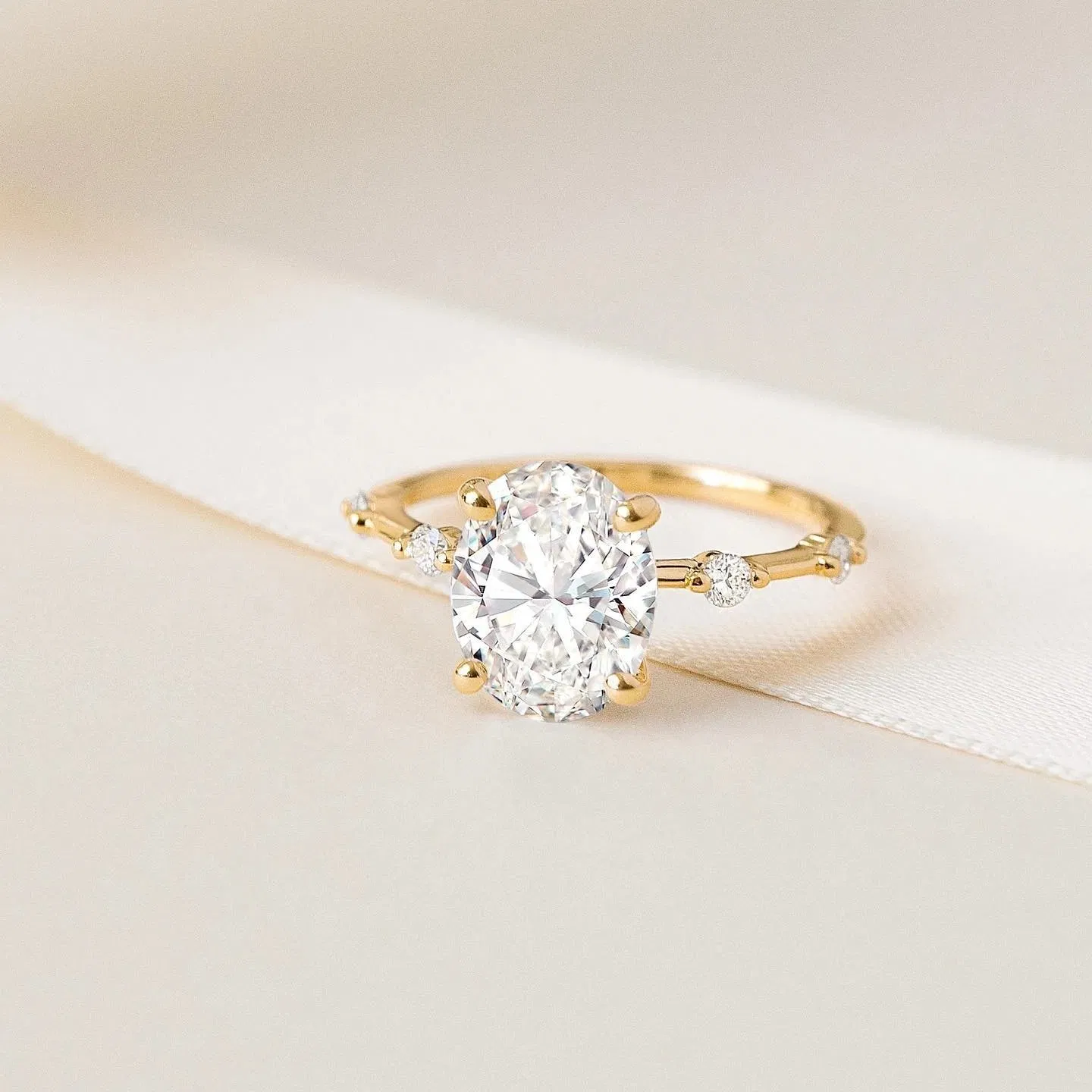 Custom Classic Oval Crystal Diamond 5A Zircon Women Promise Engagement Wedding 925 Sterling Silver Jewelry Ring