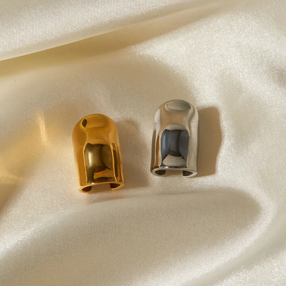 Elegant Ear Cuff Display