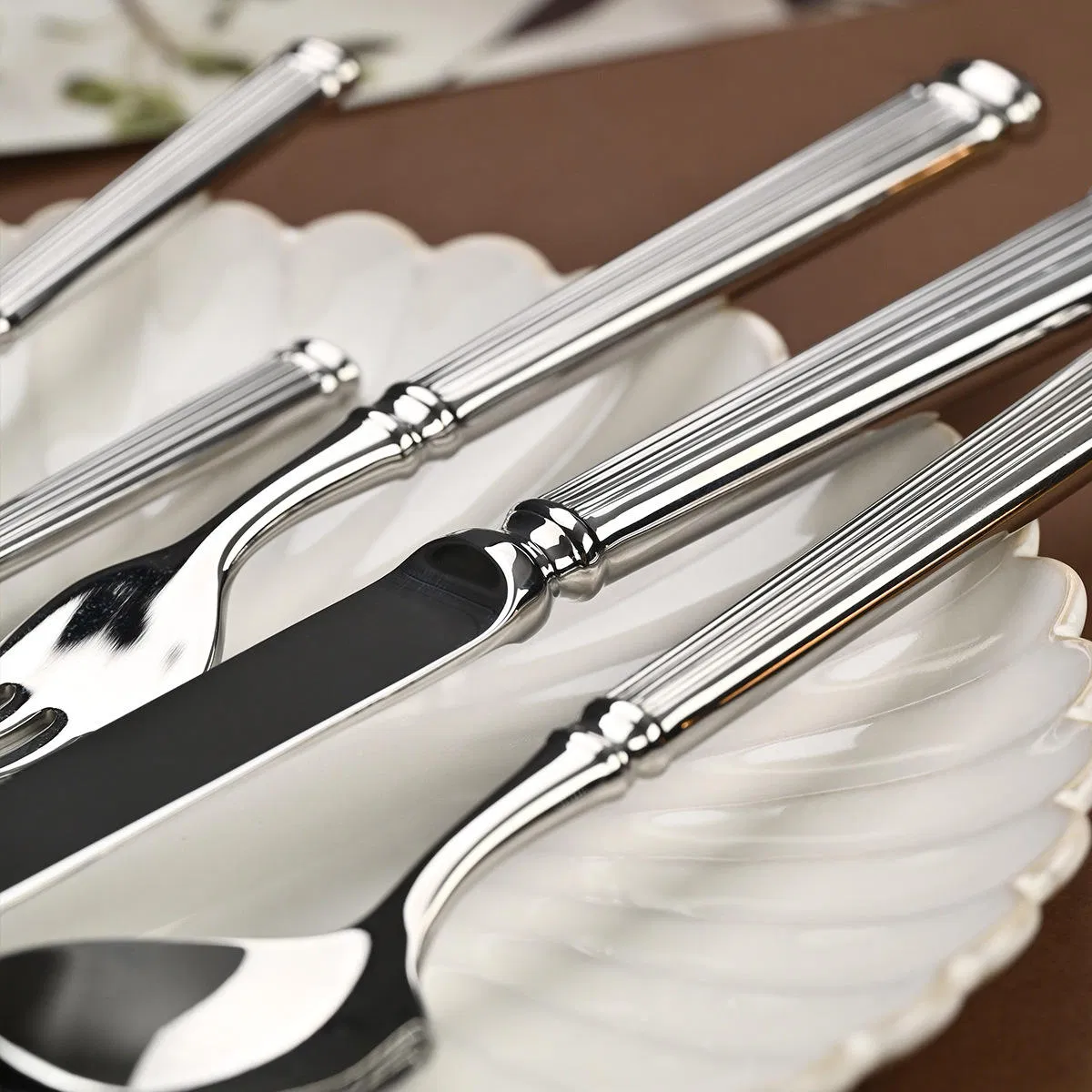 Luxury Flatware Set: High End Spoon Knife and Fork Collection