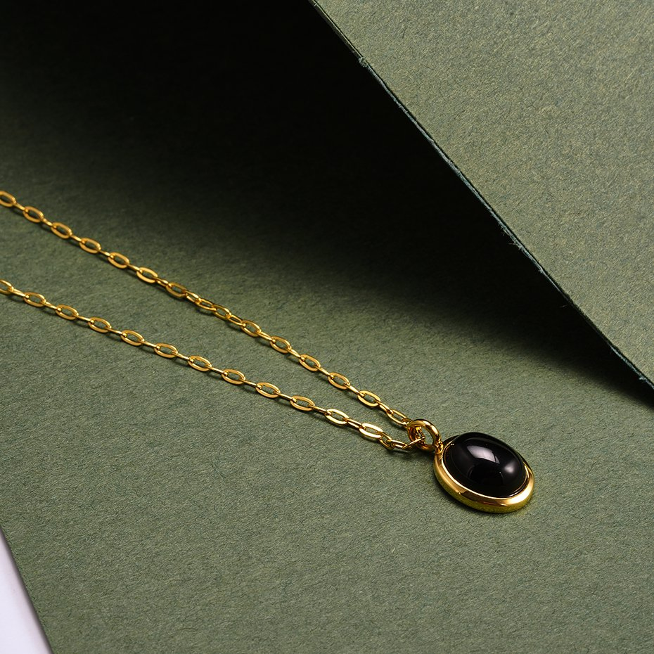 Vintage Art Black Gold Three-Dimensional Oval Ball Pendant Female Necklace